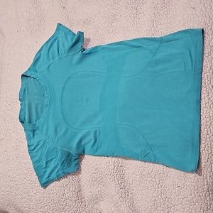 Lululemon top